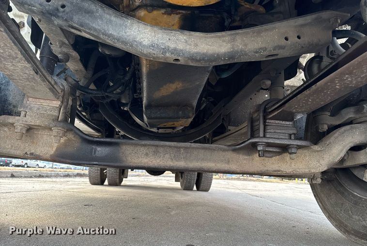 image for item DT0622 1992 Chevrolet Topkick C6500 digger derrick truck