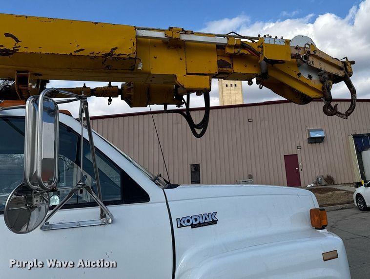 image for item DT0622 1992 Chevrolet Topkick C6500 digger derrick truck