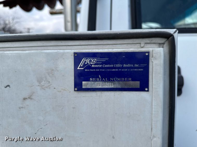 image for item DT0622 1992 Chevrolet Topkick C6500 digger derrick truck