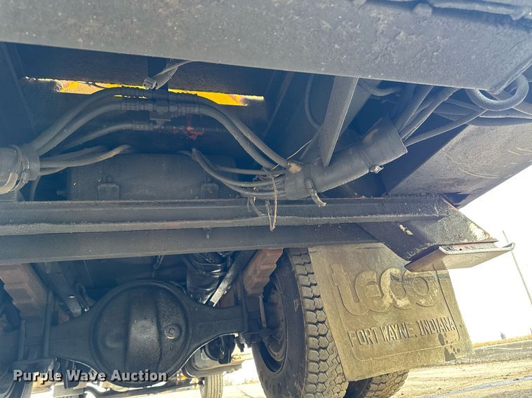 image for item DT0622 1992 Chevrolet Topkick C6500 digger derrick truck