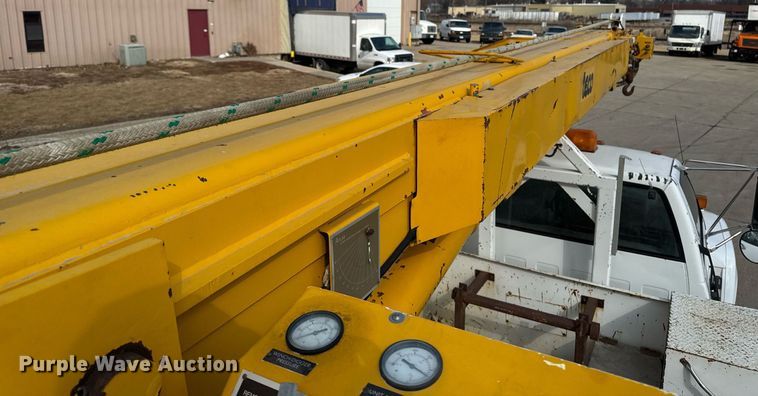 image for item DT0622 1992 Chevrolet Topkick C6500 digger derrick truck