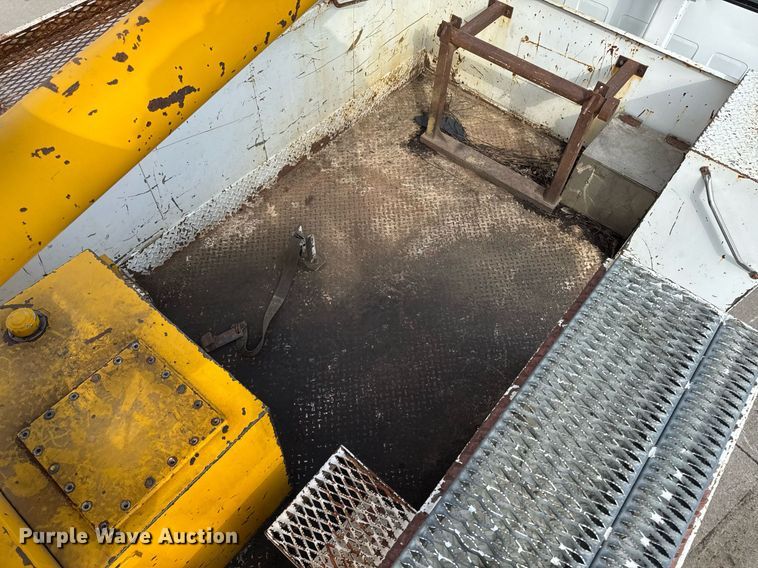 image for item DT0622 1992 Chevrolet Topkick C6500 digger derrick truck