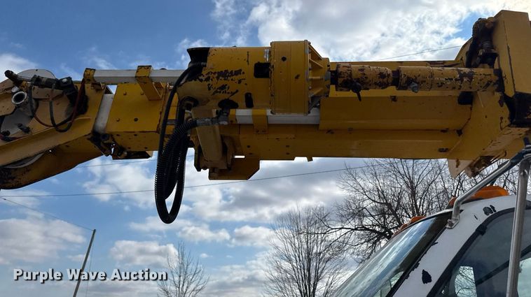 image for item DT0622 1992 Chevrolet Topkick C6500 digger derrick truck