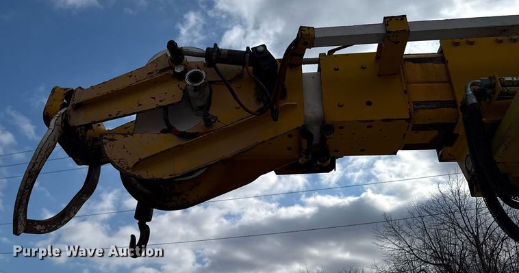 image for item DT0622 1992 Chevrolet Topkick C6500 digger derrick truck