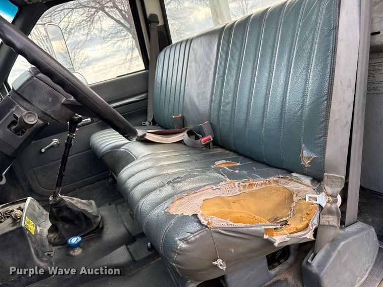 image for item DT0622 1992 Chevrolet Topkick C6500 digger derrick truck