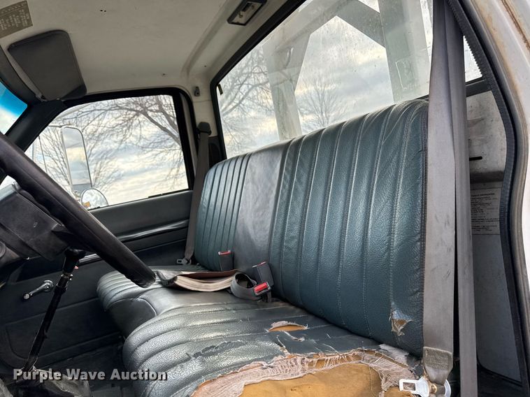 image for item DT0622 1992 Chevrolet Topkick C6500 digger derrick truck