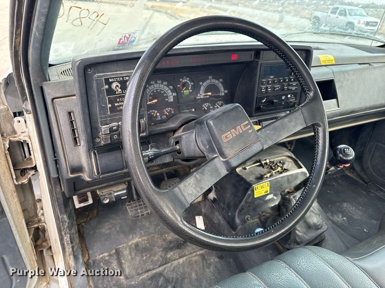 image for item DT0622 1992 Chevrolet Topkick C6500 digger derrick truck