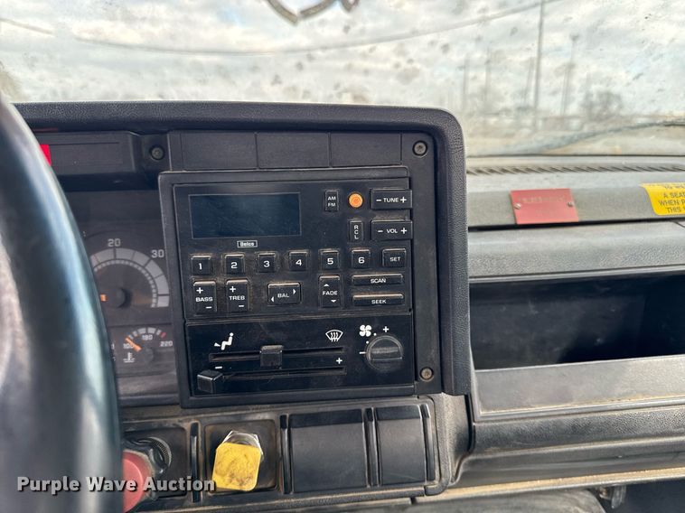 image for item DT0622 1992 Chevrolet Topkick C6500 digger derrick truck