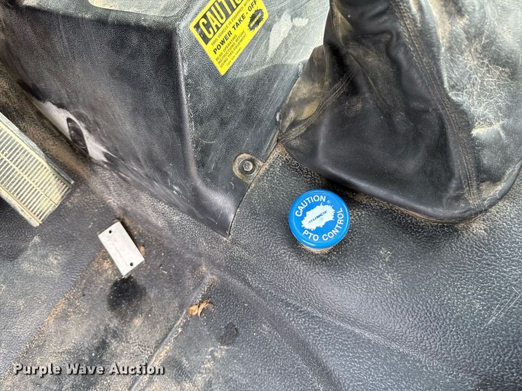 image for item DT0622 1992 Chevrolet Topkick C6500 digger derrick truck