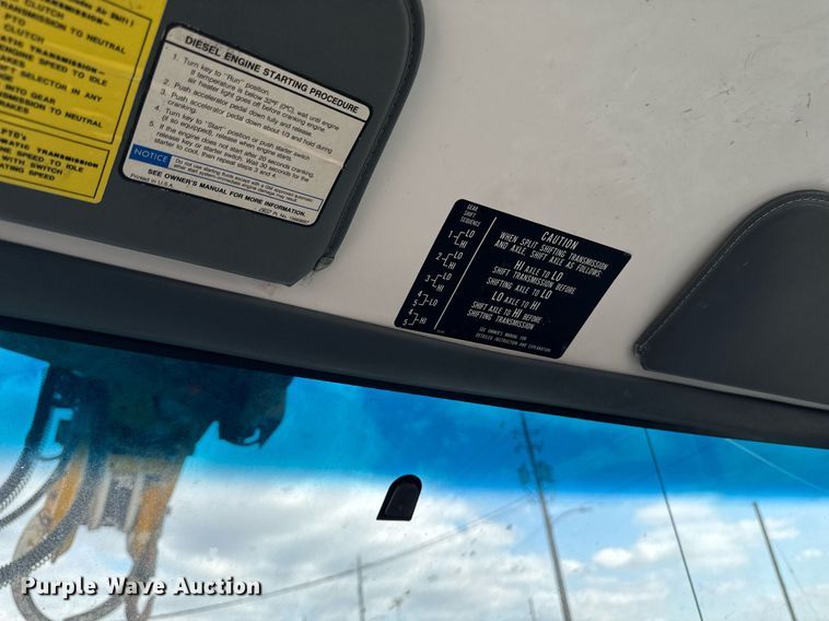 image for item DT0622 1992 Chevrolet Topkick C6500 digger derrick truck