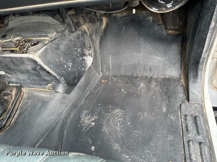 image for item DT0622 1992 Chevrolet Topkick C6500 digger derrick truck