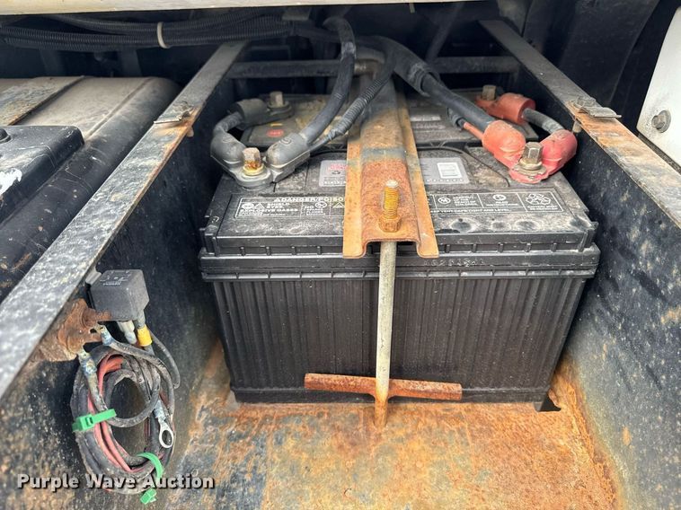 image for item DT0622 1992 Chevrolet Topkick C6500 digger derrick truck