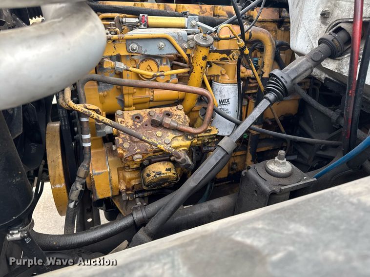 image for item DT0622 1992 Chevrolet Topkick C6500 digger derrick truck