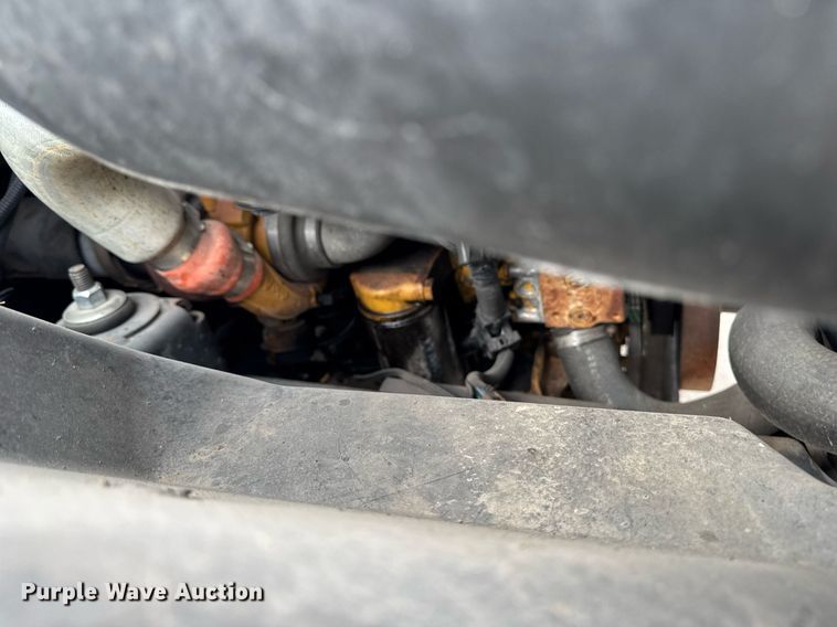 image for item DT0622 1992 Chevrolet Topkick C6500 digger derrick truck