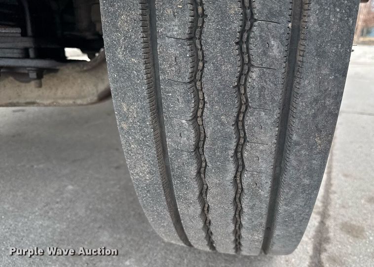 image for item DT0622 1992 Chevrolet Topkick C6500 digger derrick truck