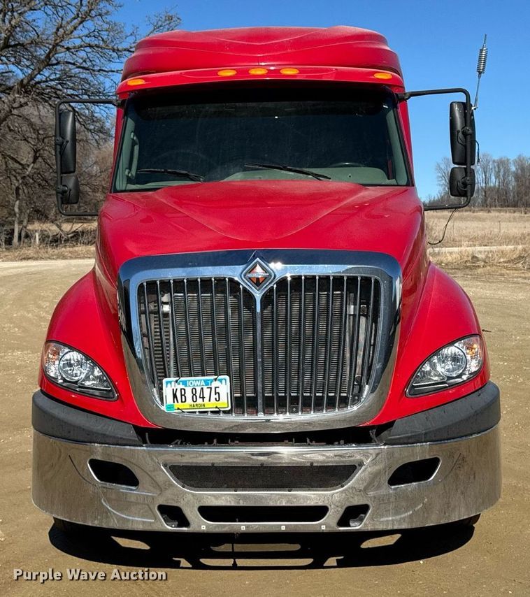 image for item DT0630 2012 International ProStar Plus 122 semi truck