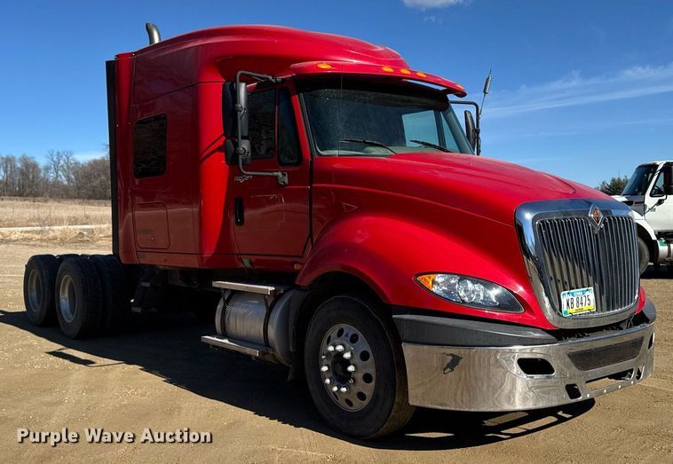 image for item DT0630 2012 International ProStar Plus 122 semi truck