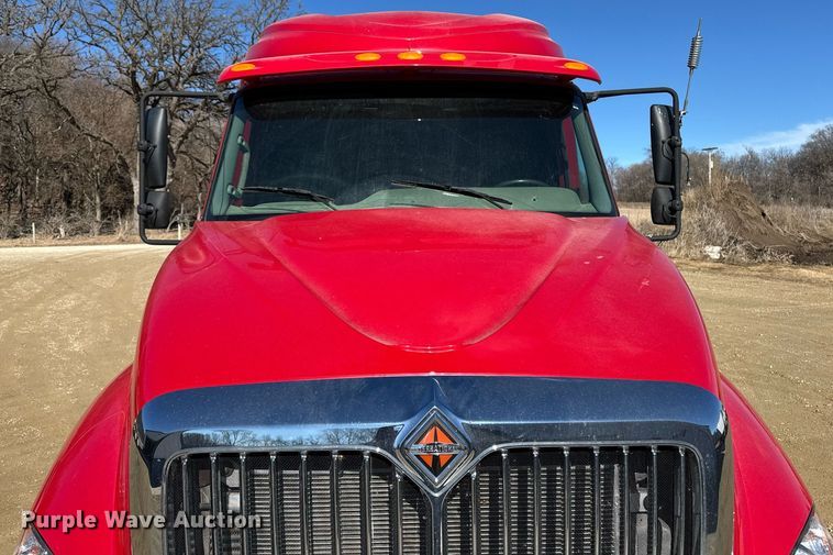 image for item DT0630 2012 International ProStar Plus 122 semi truck