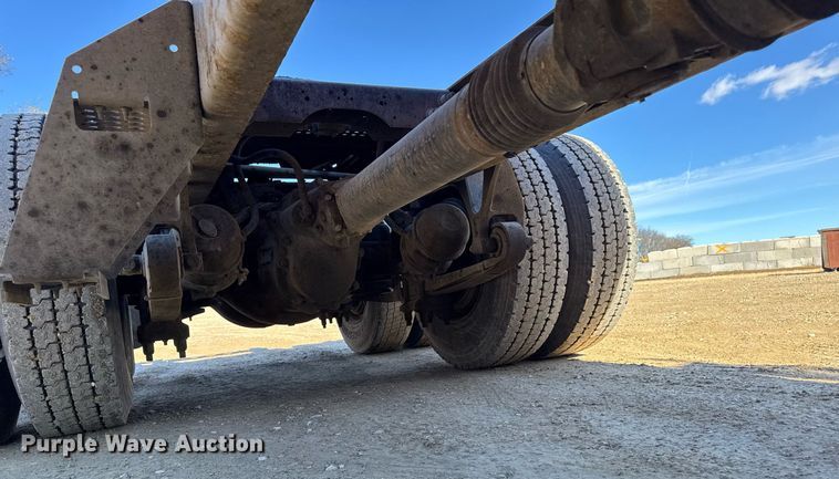 image for item DT0630 2012 International ProStar Plus 122 semi truck