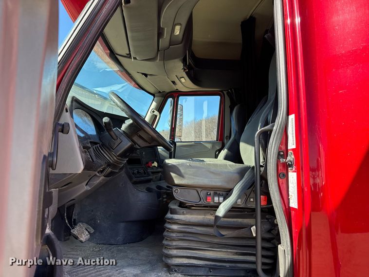 image for item DT0630 2012 International ProStar Plus 122 semi truck