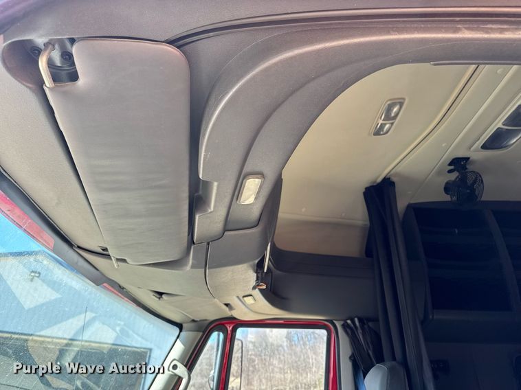 image for item DT0630 2012 International ProStar Plus 122 semi truck