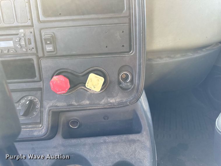 image for item DT0630 2012 International ProStar Plus 122 semi truck