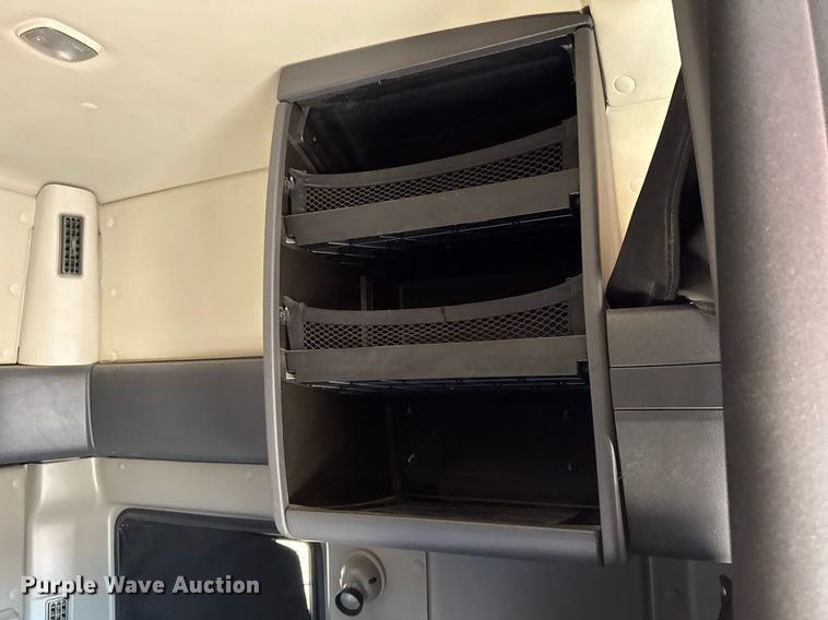 image for item DT0630 2012 International ProStar Plus 122 semi truck