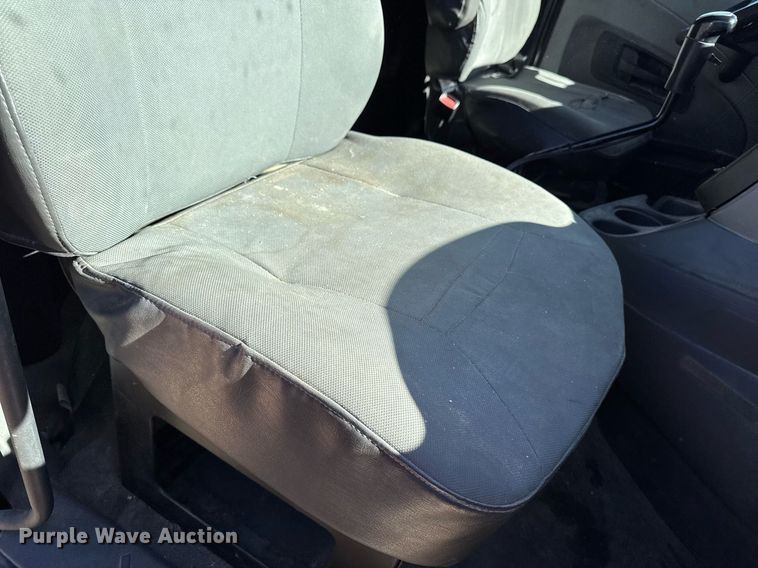 image for item DT0630 2012 International ProStar Plus 122 semi truck