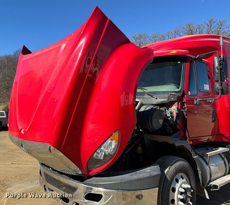 image for item DT0630 2012 International ProStar Plus 122 semi truck