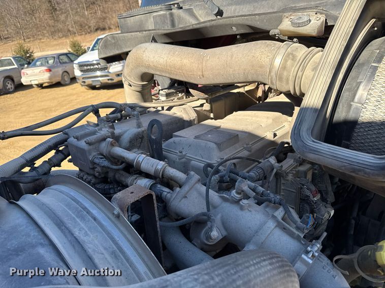 image for item DT0630 2012 International ProStar Plus 122 semi truck