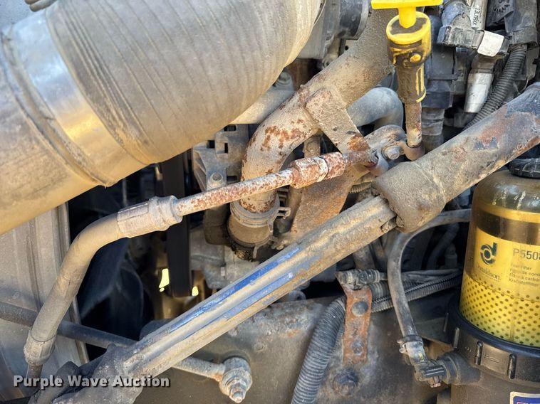 image for item DT0630 2012 International ProStar Plus 122 semi truck