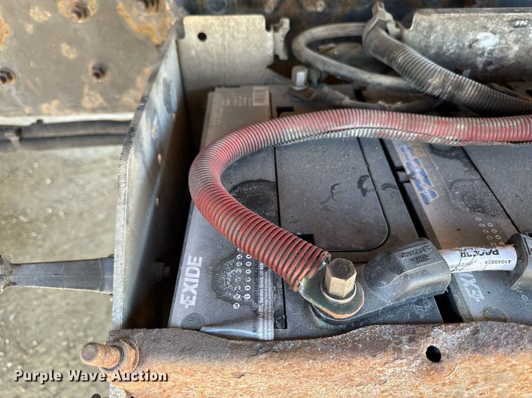 image for item DT0630 2012 International ProStar Plus 122 semi truck