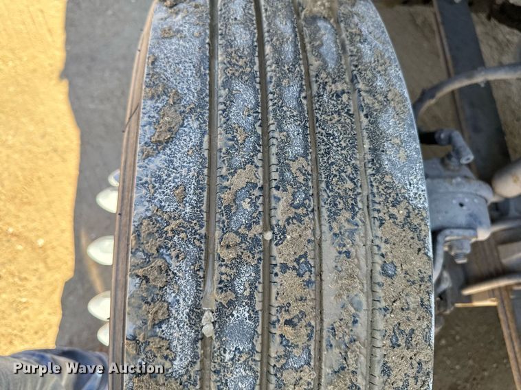 image for item DT0630 2012 International ProStar Plus 122 semi truck