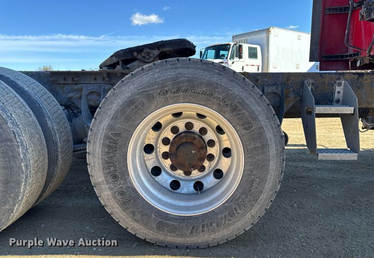 image for item DT0630 2012 International ProStar Plus 122 semi truck