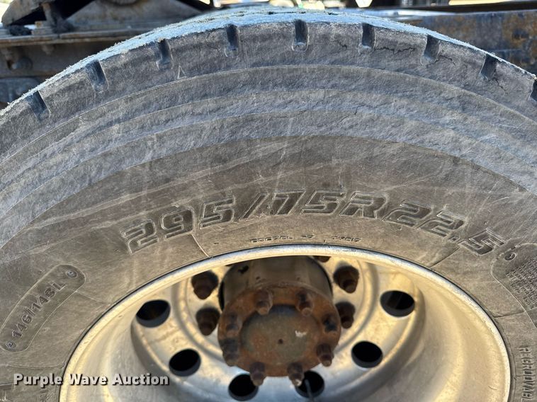 image for item DT0630 2012 International ProStar Plus 122 semi truck