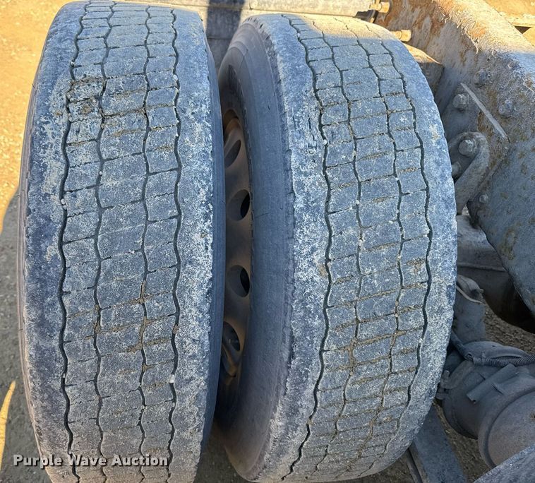 image for item DT0630 2012 International ProStar Plus 122 semi truck