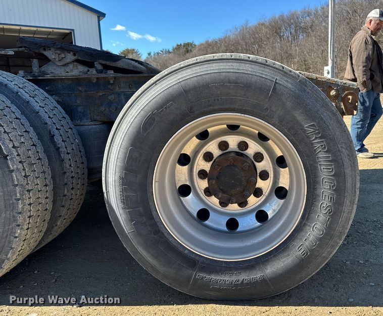 image for item DT0630 2012 International ProStar Plus 122 semi truck