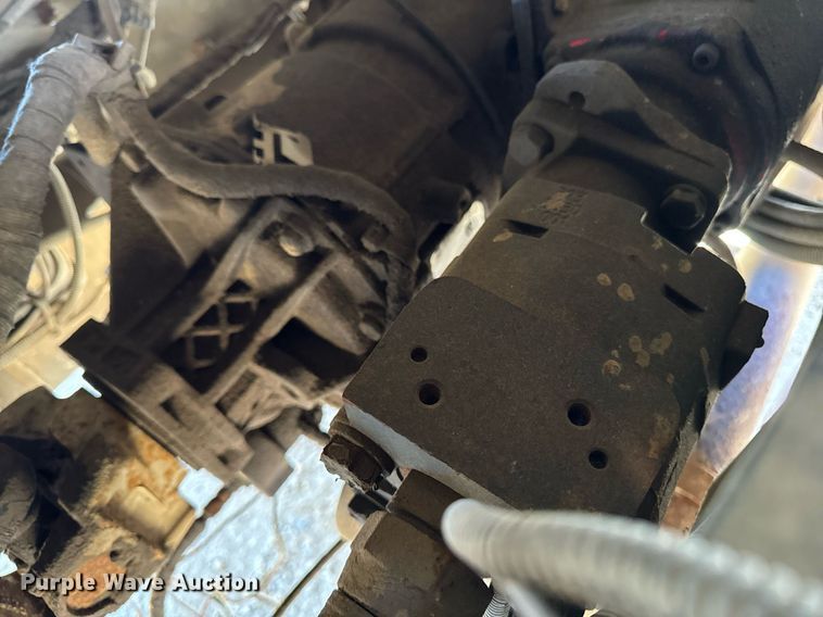 image for item DT0631 2006 International 7300 SBA box truck