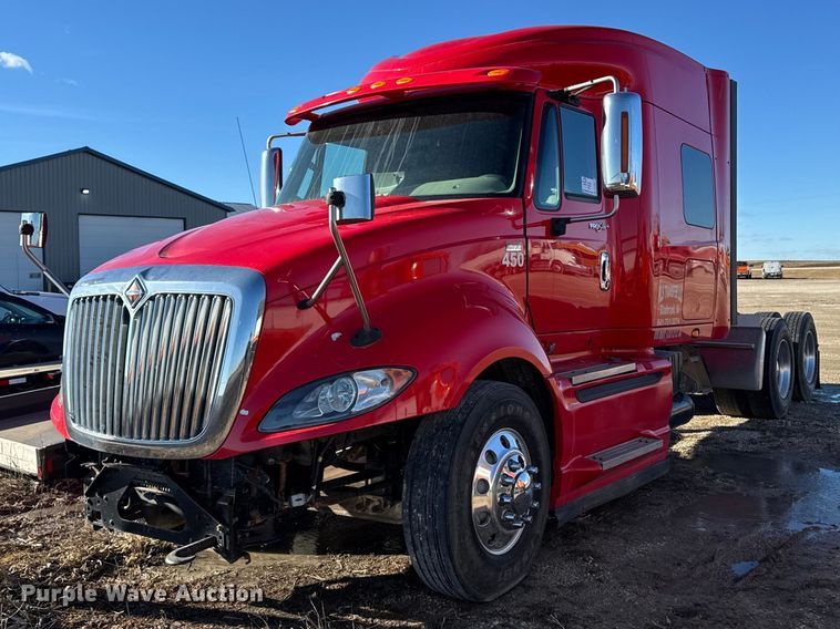 image for item DT0632 2013 International ProStar Plus 122 semi truck