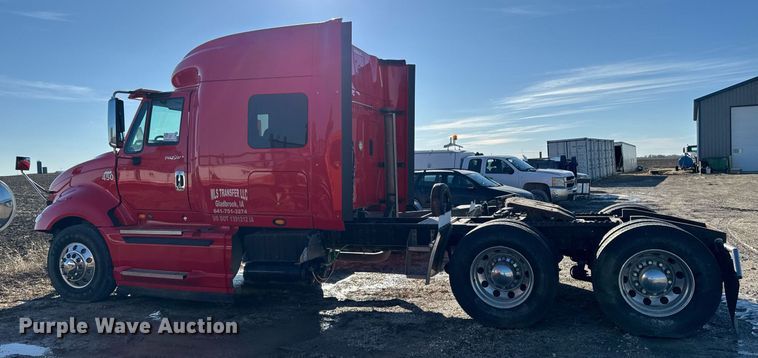 image for item DT0632 2013 International ProStar Plus 122 semi truck