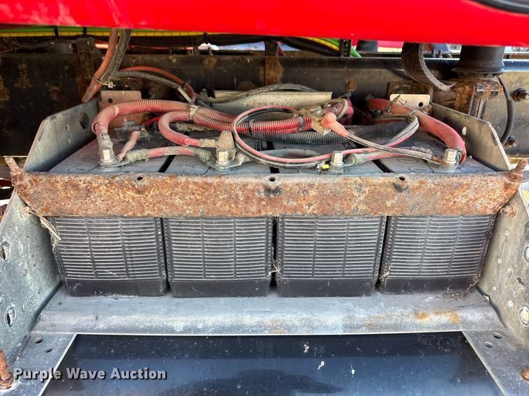 image for item DT0632 2013 International ProStar Plus 122 semi truck