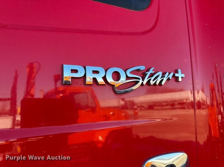 image for item DT0632 2013 International ProStar Plus 122 semi truck