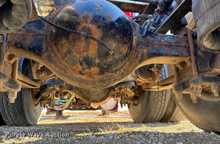 image for item DT0632 2013 International ProStar Plus 122 semi truck