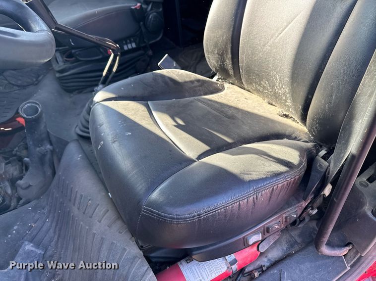 image for item DT0632 2013 International ProStar Plus 122 semi truck