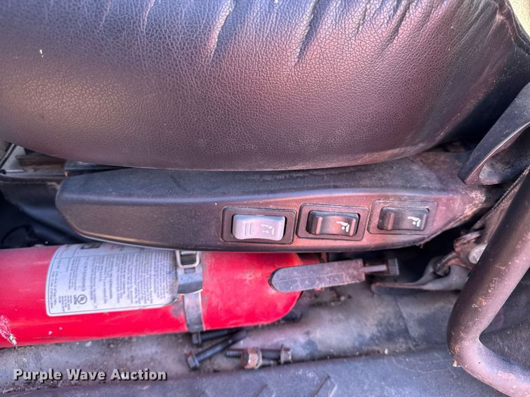 image for item DT0632 2013 International ProStar Plus 122 semi truck