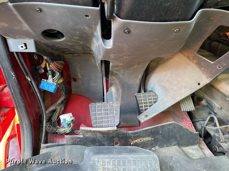 image for item DT0632 2013 International ProStar Plus 122 semi truck