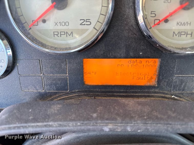 image for item DT0632 2013 International ProStar Plus 122 semi truck