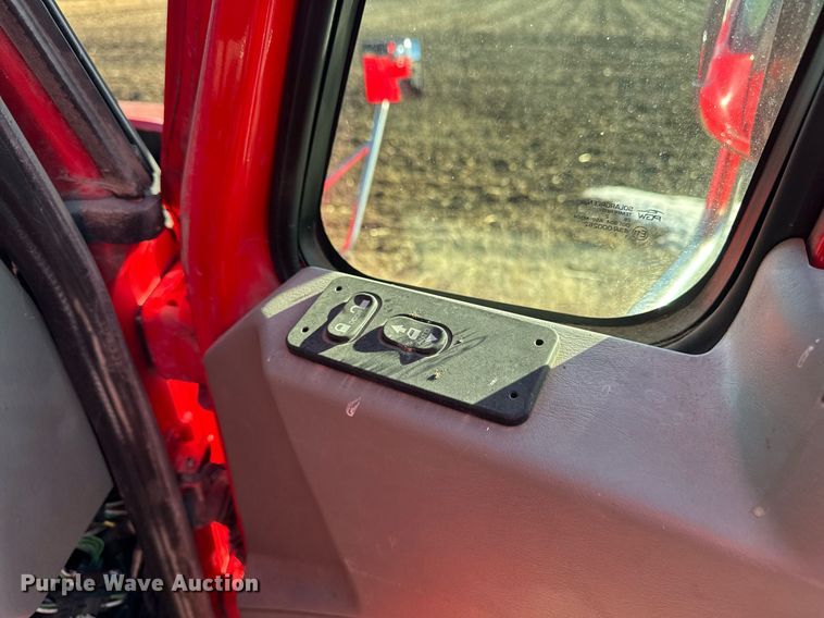 image for item DT0632 2013 International ProStar Plus 122 semi truck