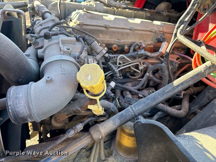 image for item DT0632 2013 International ProStar Plus 122 semi truck