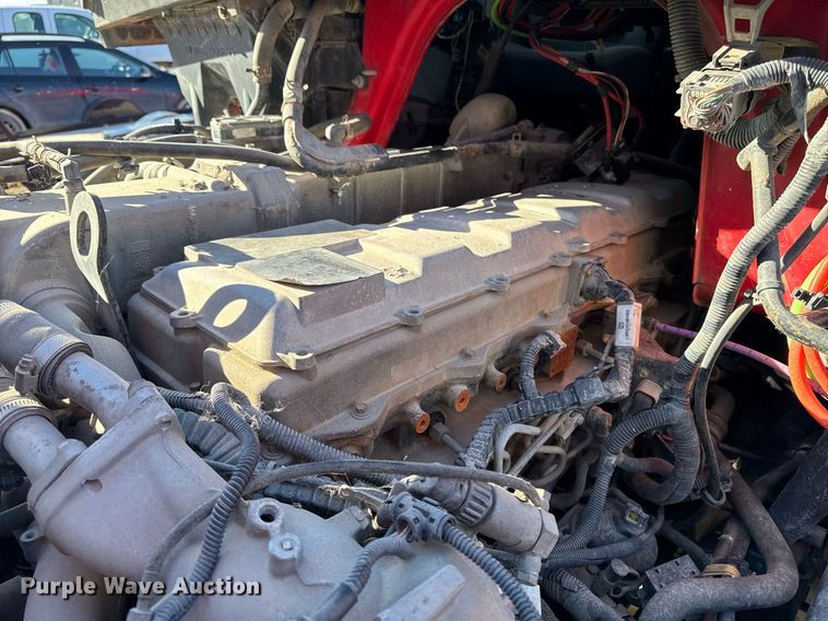 image for item DT0632 2013 International ProStar Plus 122 semi truck